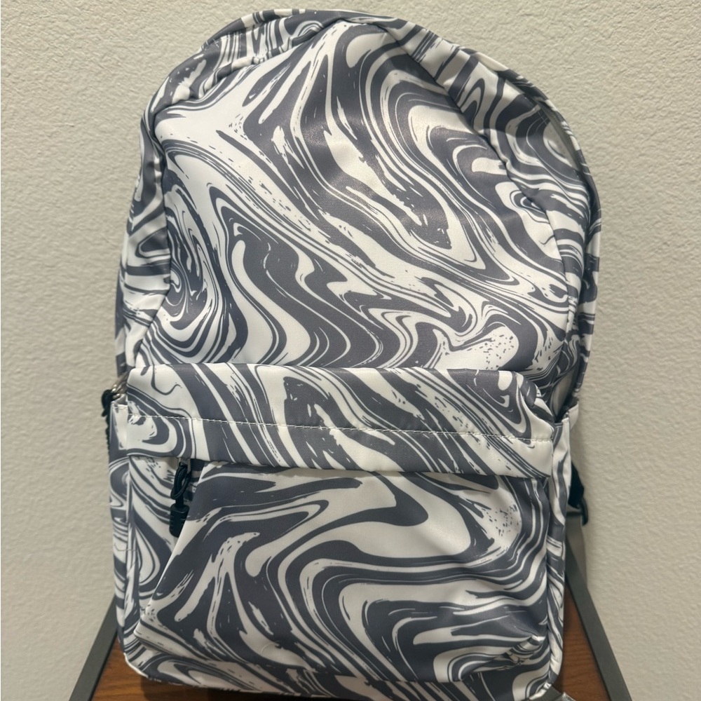 NWT Grey & White Waves Tpeohan School Bsckpack with Laptop Holder
